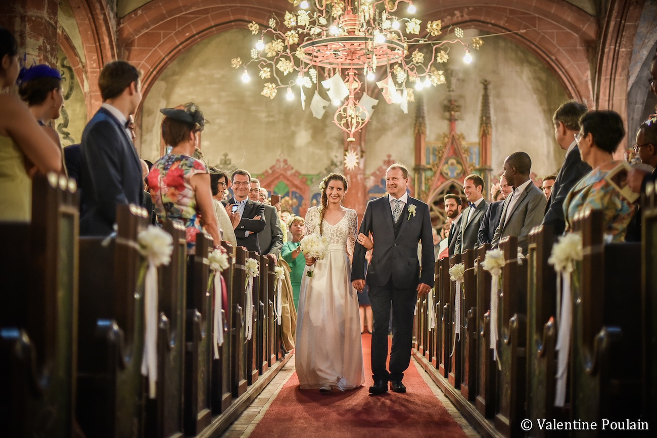 Mariage entrée église - ValentinePoulain