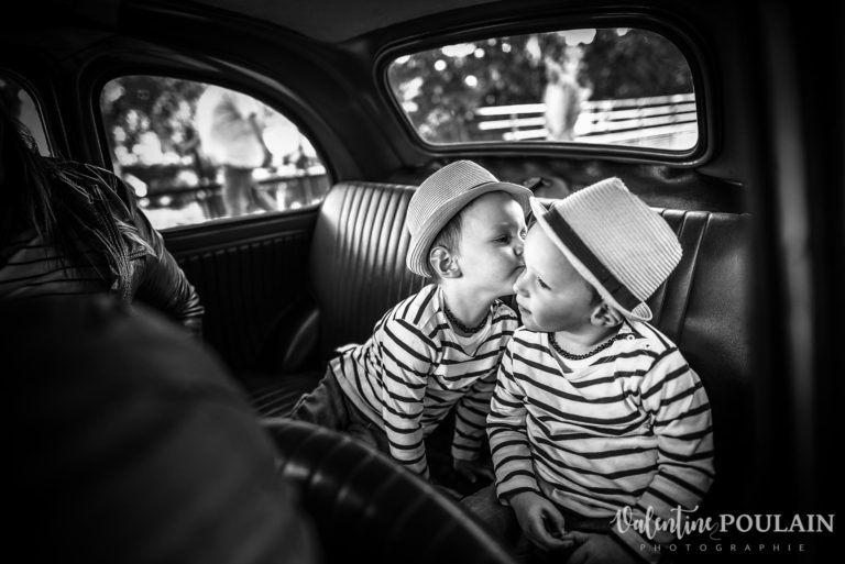 Portrait Famille Ancien - Devant Une Voiture - Tirage Argentique 10x7 Cm - 1940