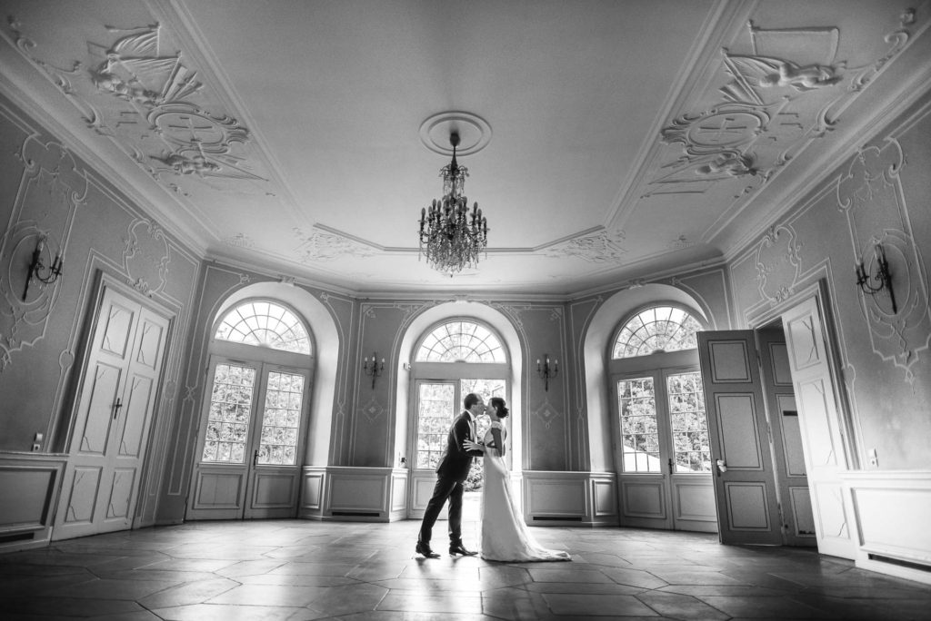 Mariage musée papier peint - Valentine Poulain