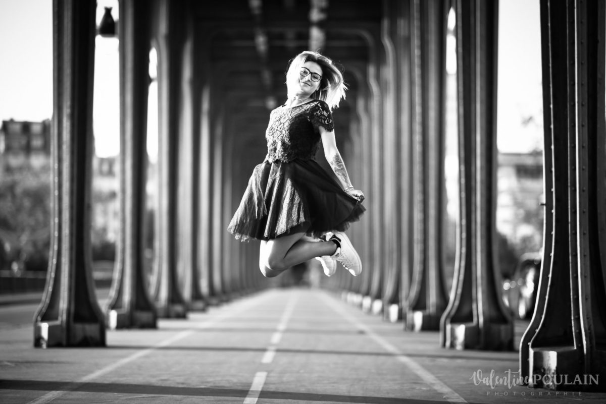 Shooting photo portrait Paris - Valentine Poulain Pont Bir Hakeim
