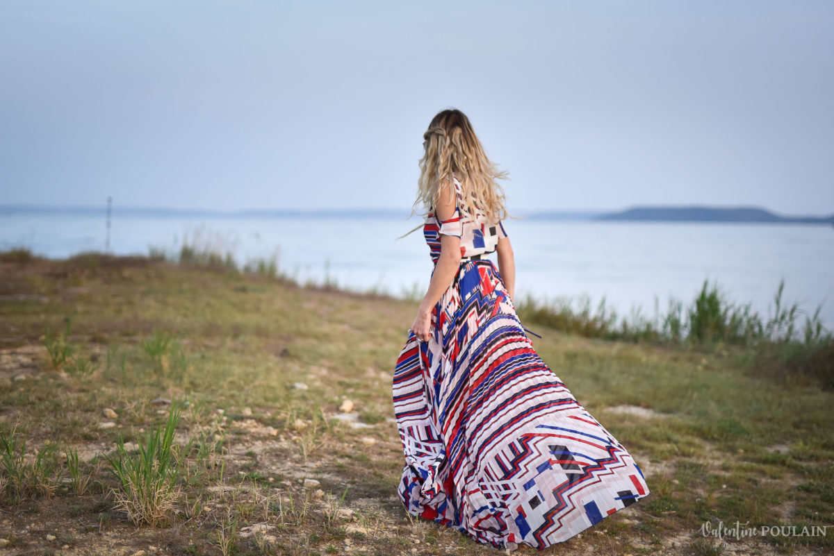 Shooting portrait Provence - Valentine Poulain marcher