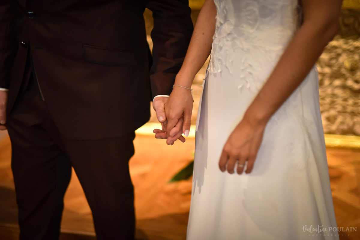 Mariage convivial Saverne - Valentine Poulain mains