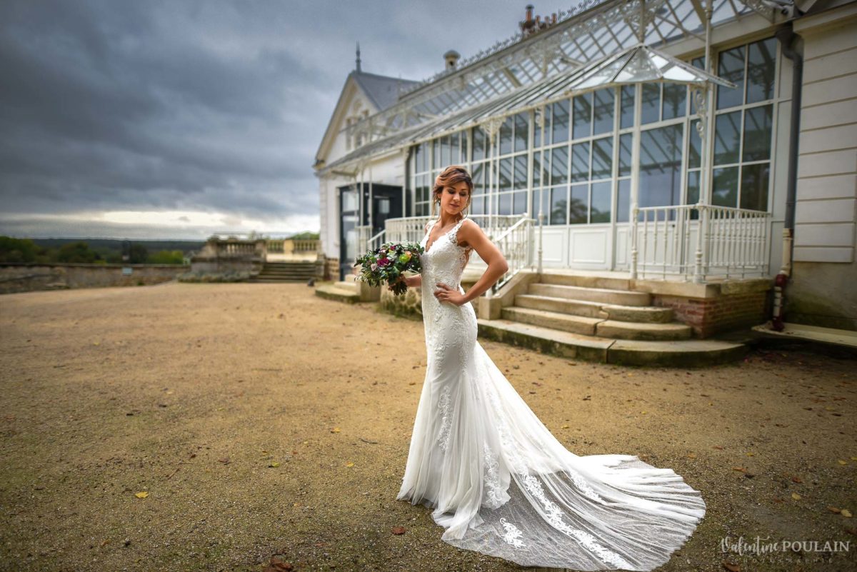 Mariage lieu insolite Paris -Valentine Poulain Domaine de Brunel Château du Prieuré mariée