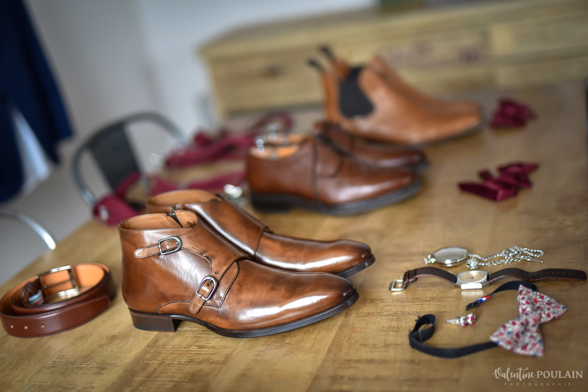 Mariage lieu insolite Paris -Valentine Poulain préparatif hommes chaussures