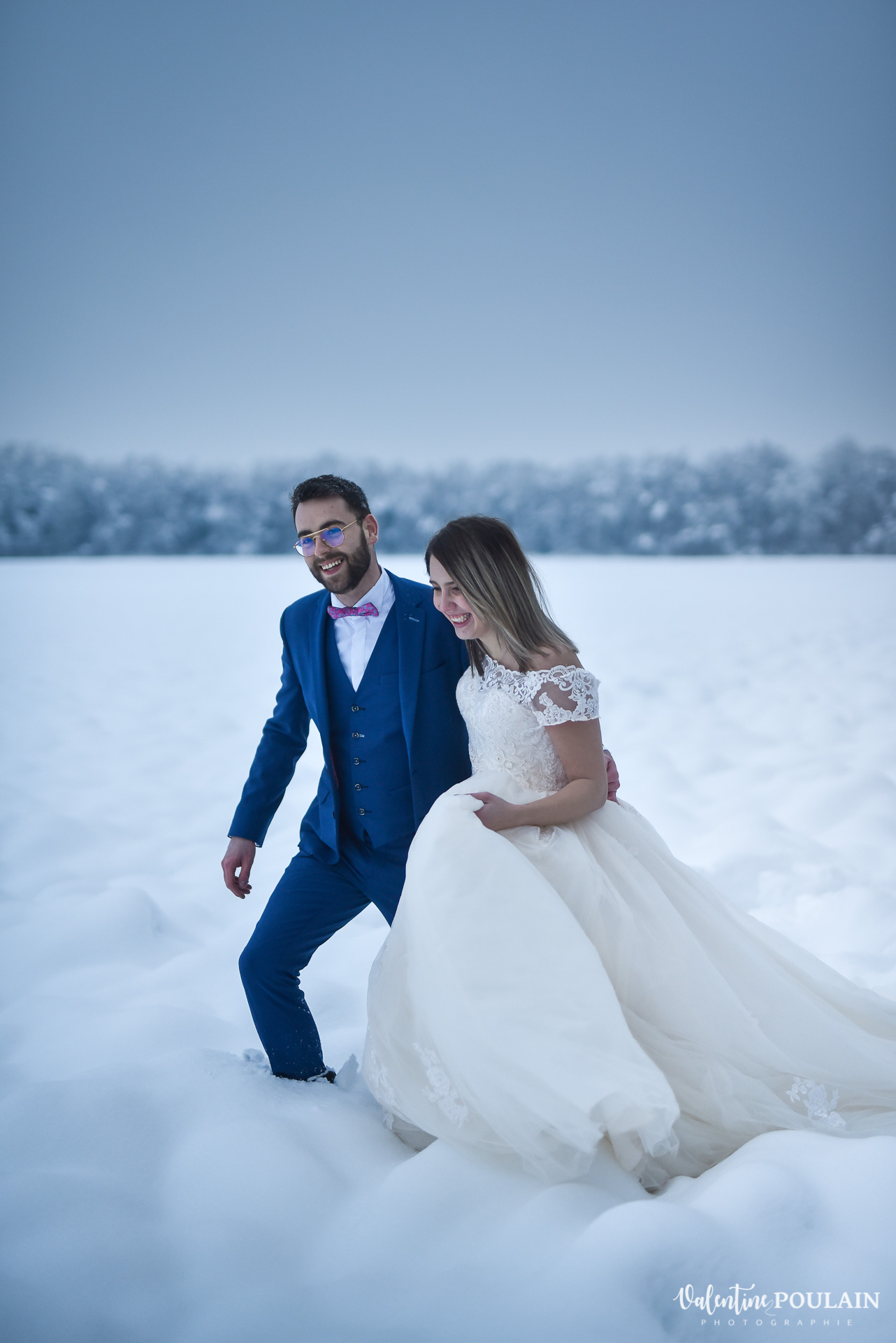 Se marier en hiver sous la neige - Valentine Poulain walking