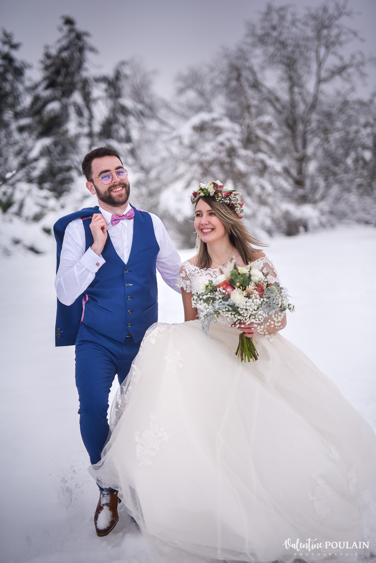 Photo mariage neige hiver - Valentine Poulain avancent