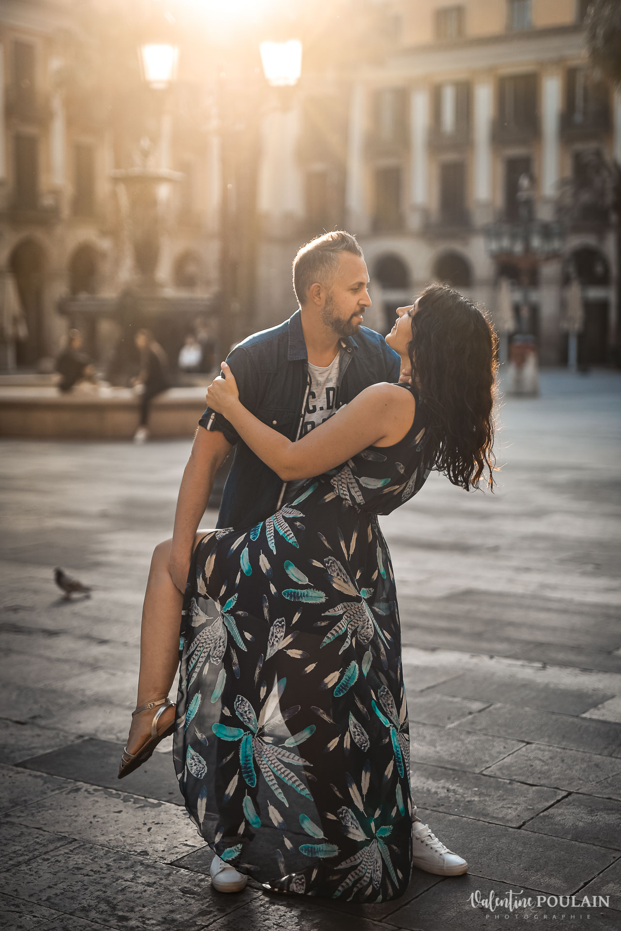 Séance photo couple Barcelone - Valentine Poulain robe